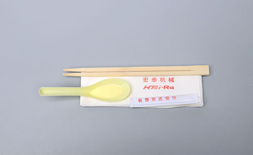 广州杏彩机械一次性餐具包装机样品